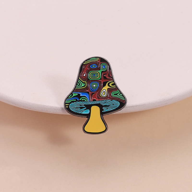 Weird Fly Agaric Mushroom Enam - Flower Frog Pin 리뷰 및 가격