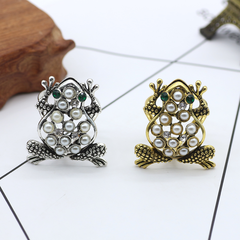 Fashion Enamel Crystal Flower  - Flower Frog Pin 리뷰 및 가격