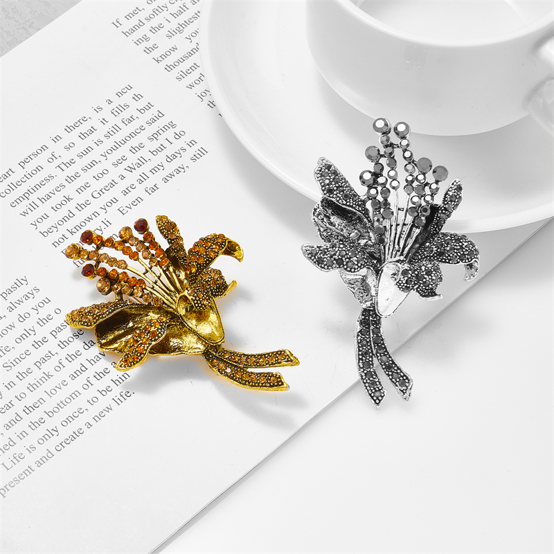 YAOLOGE Novel Chic Flower Broo - Flower Frog Pin 리뷰 및 가격