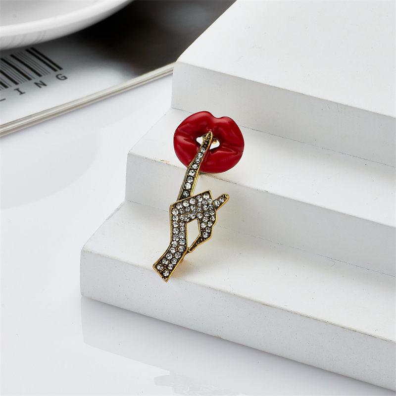YAOLOGE Novel Chic Flower Broo - Flower Frog Pin 리뷰 및 가격